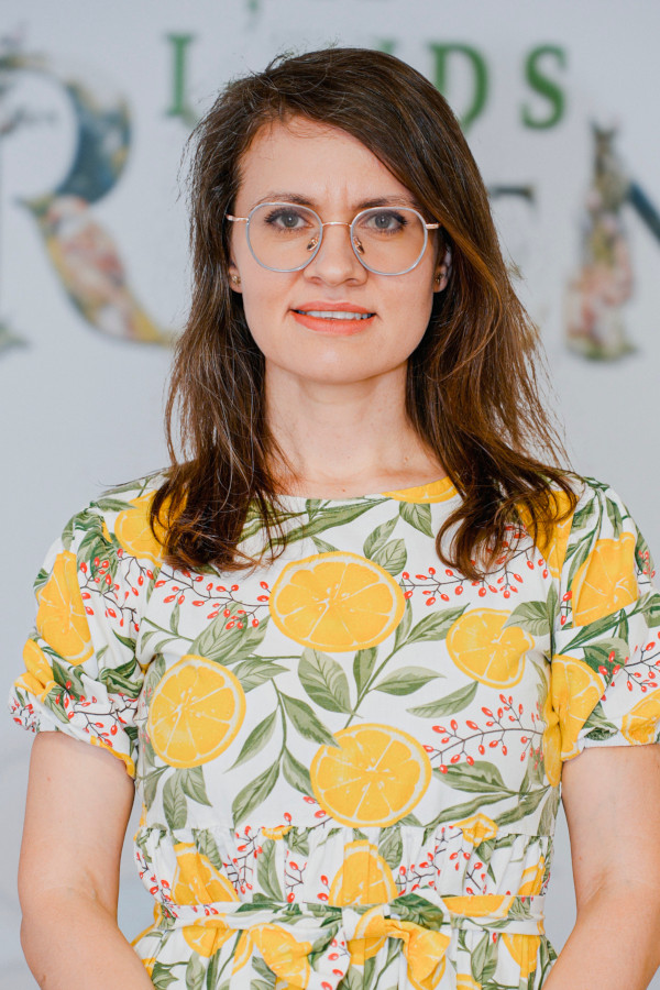 Luminita Lacramioara Teodorescu Luminita Lacramioara Teodorescu